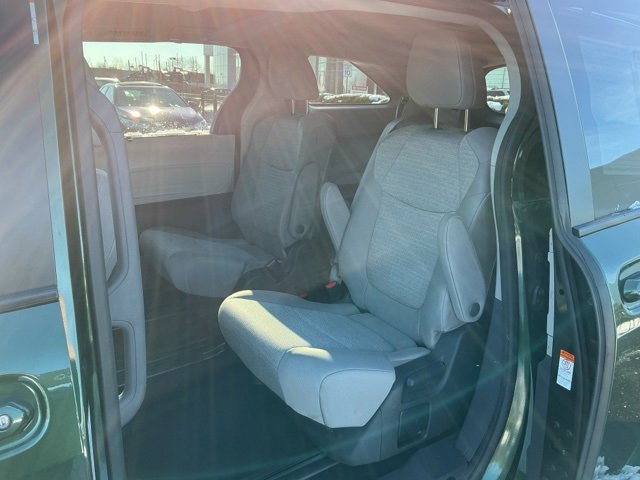 Used 2024 Toyota Sienna LE image 18
