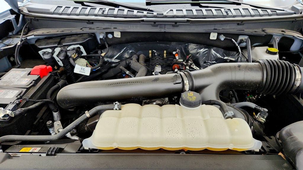 Used 2025 Ford Expedition Tremor AWD/4WD image 29