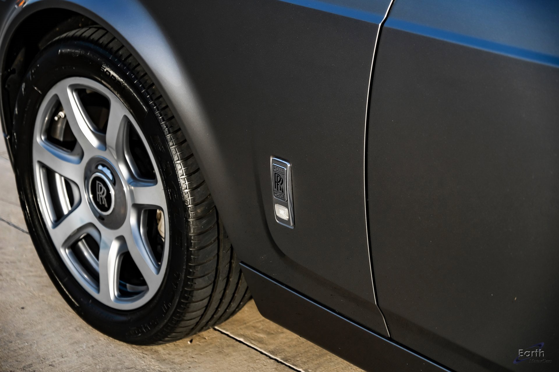 Used 2014 Rolls-Royce Phantom Sedan image 26