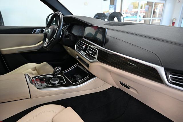 Used 2021 BMW X5 xDrive40i w/ Premium Package image 14