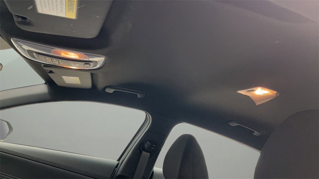 Certified 2025 Hyundai Elantra Sport image 17