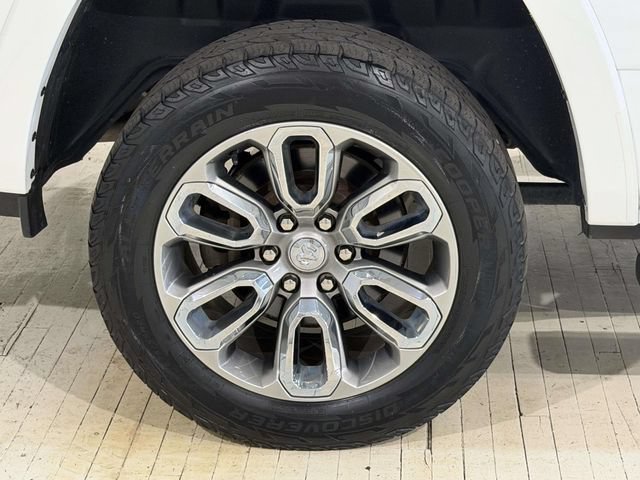 Used 2020 RAM 1500 Laramie w/ Sport Appearance Package AWD/4WD image 14