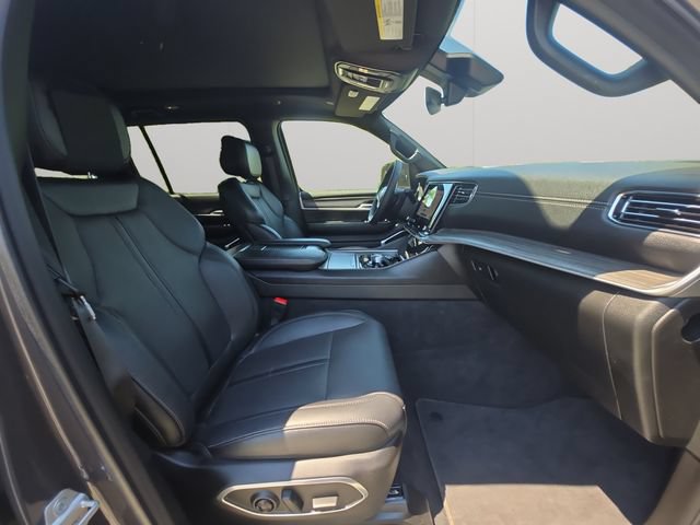 Used 2023 Jeep Wagoneer Series II w/ Premium Group I AWD/4WD image 15