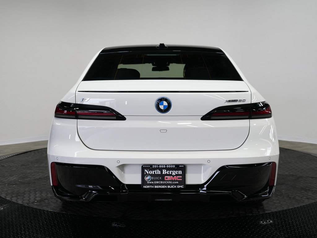 Used 2023 BMW i7 xDrive60 AWD/4WD image 7