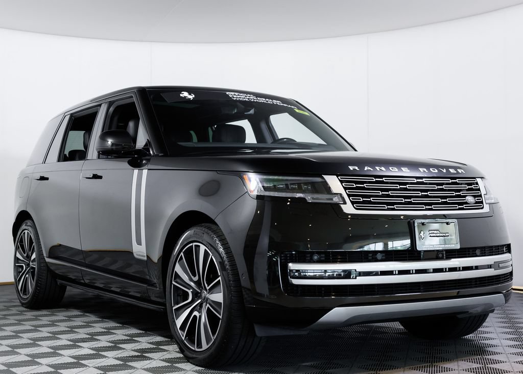Used 2025 Land Rover Range Rover Long Wheelbase Autobiography AWD/4WD image 3