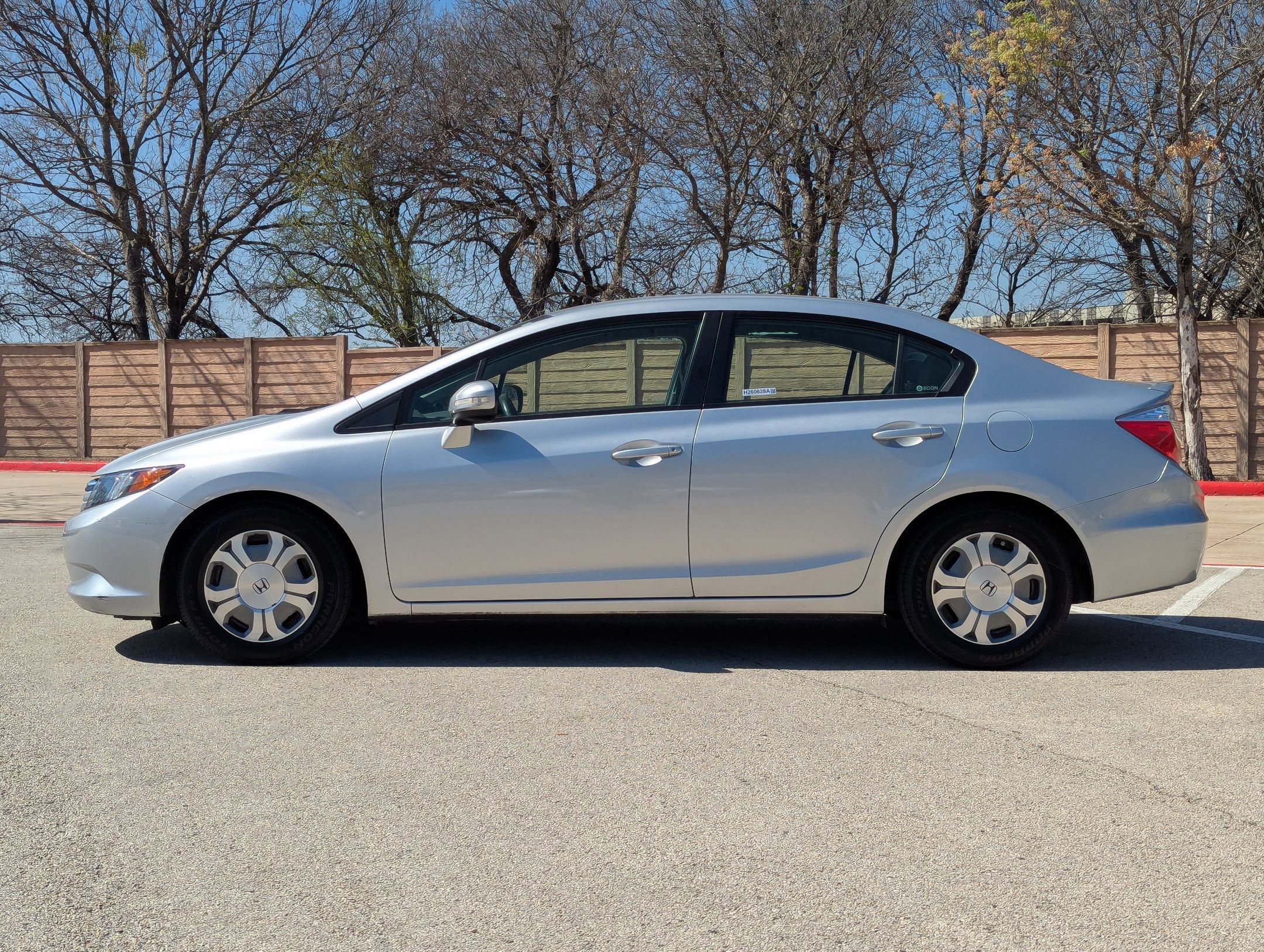 Used 2012 Honda Civic Hybrid Sedan image 3