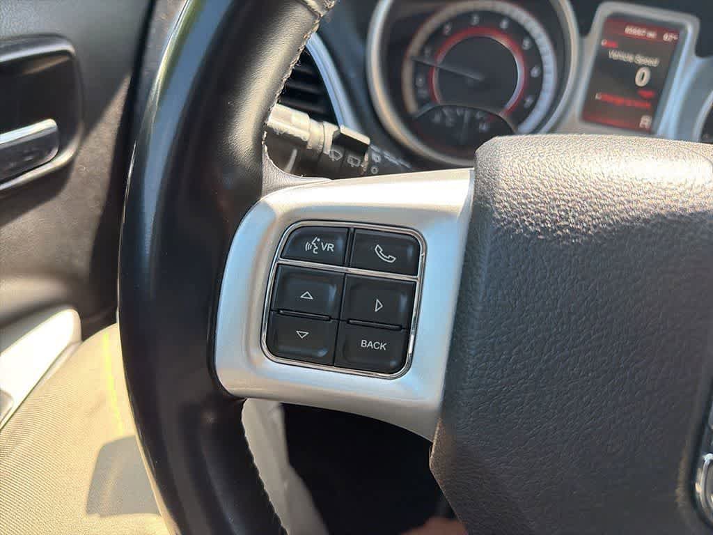 Used 2019 Dodge Journey SE w/ Connectivity Group FWD image 21