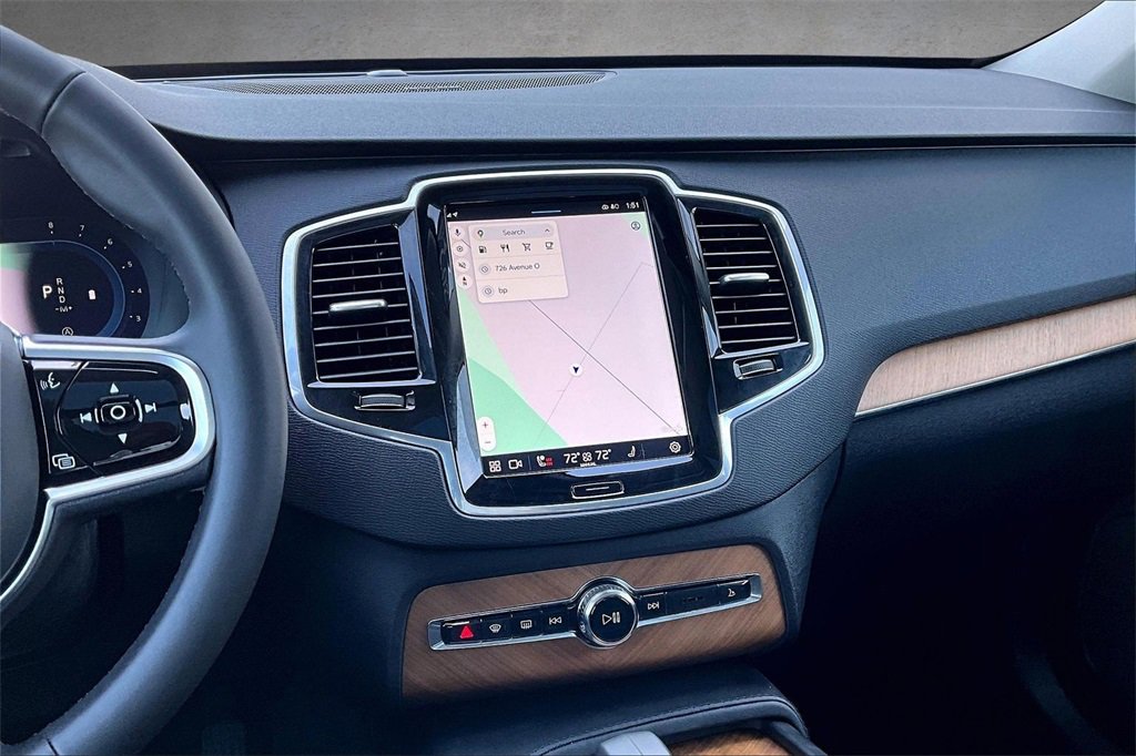 Used 2024 Volvo XC90 B6 Plus w/ Protection Package Premier image 9