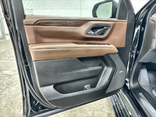 Used 2023 Chevrolet Tahoe High Country AWD/4WD image 23
