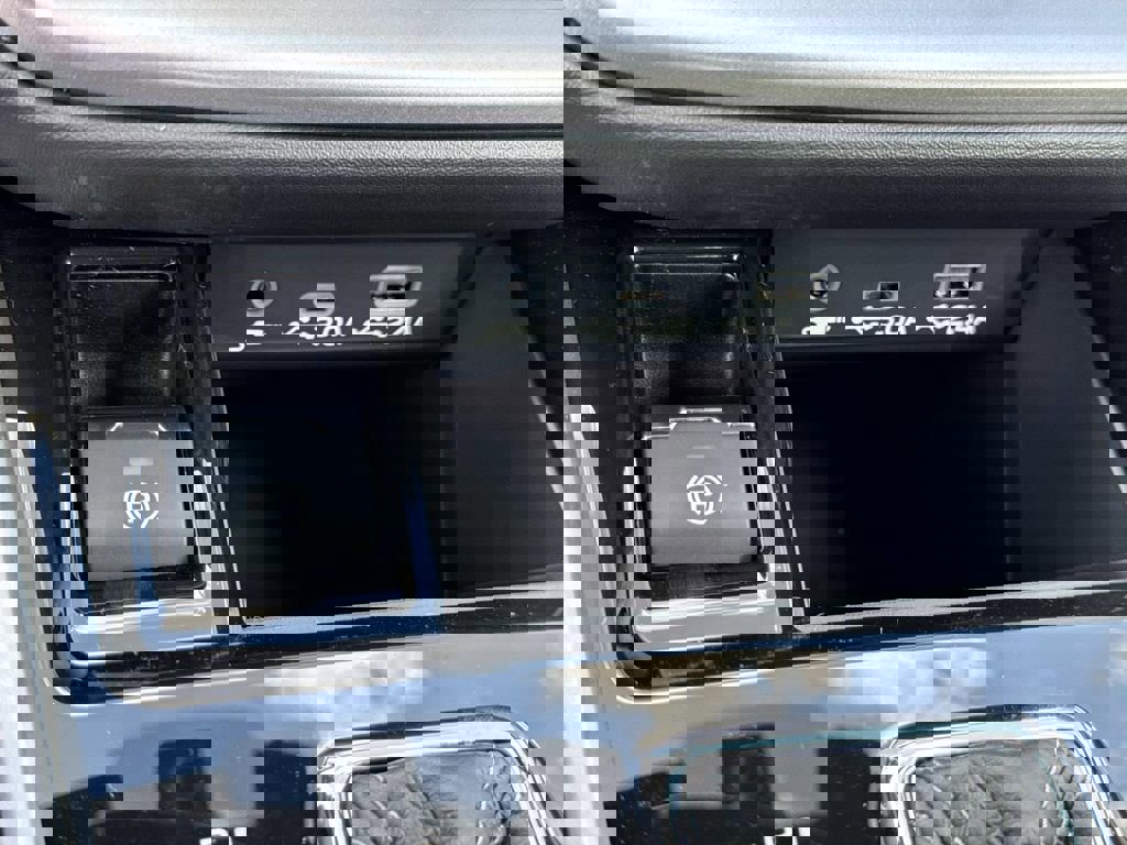 New 2025 Subaru Legacy Premium AWD/4WD image 22