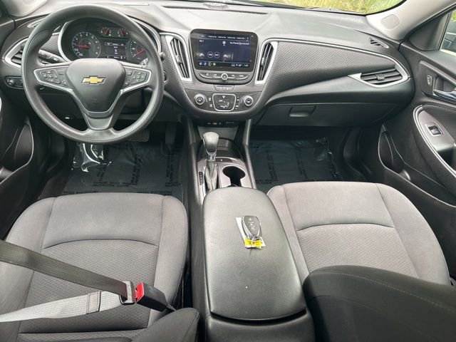 Used 2023 Chevrolet Malibu LS FWD image 17