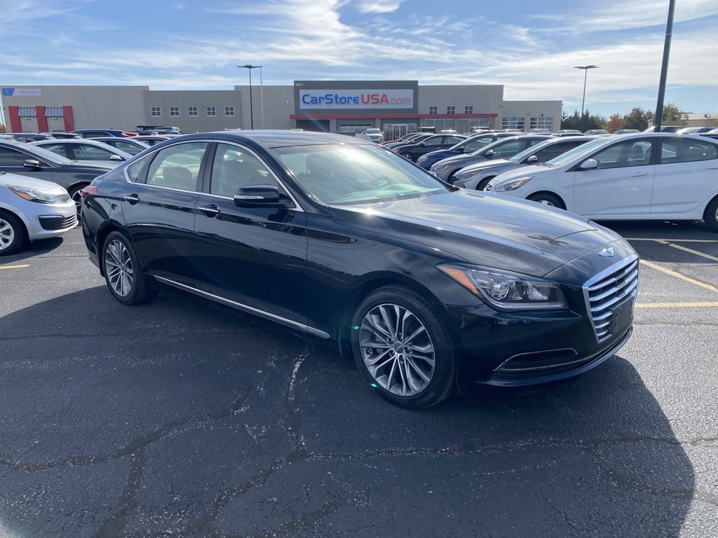 Used 2016 Hyundai Genesis 3.8 image 1