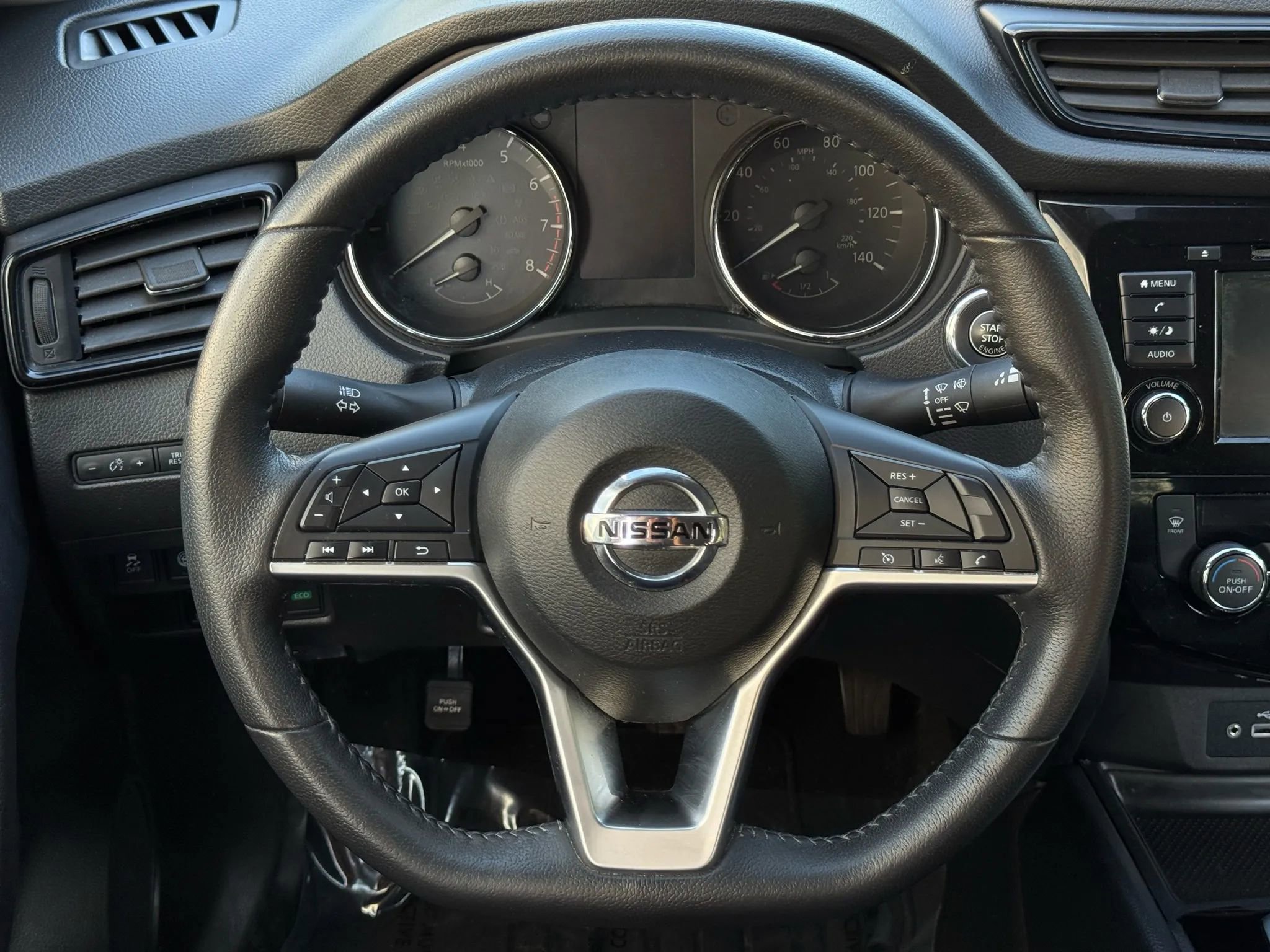 Used 2020 Nissan Rogue SV image 33