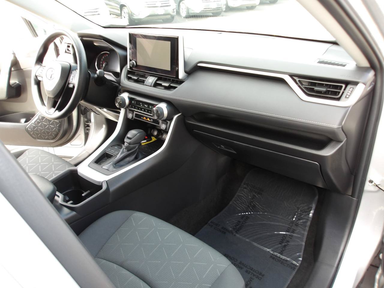 Used 2023 Toyota RAV4 XLE FWD image 13