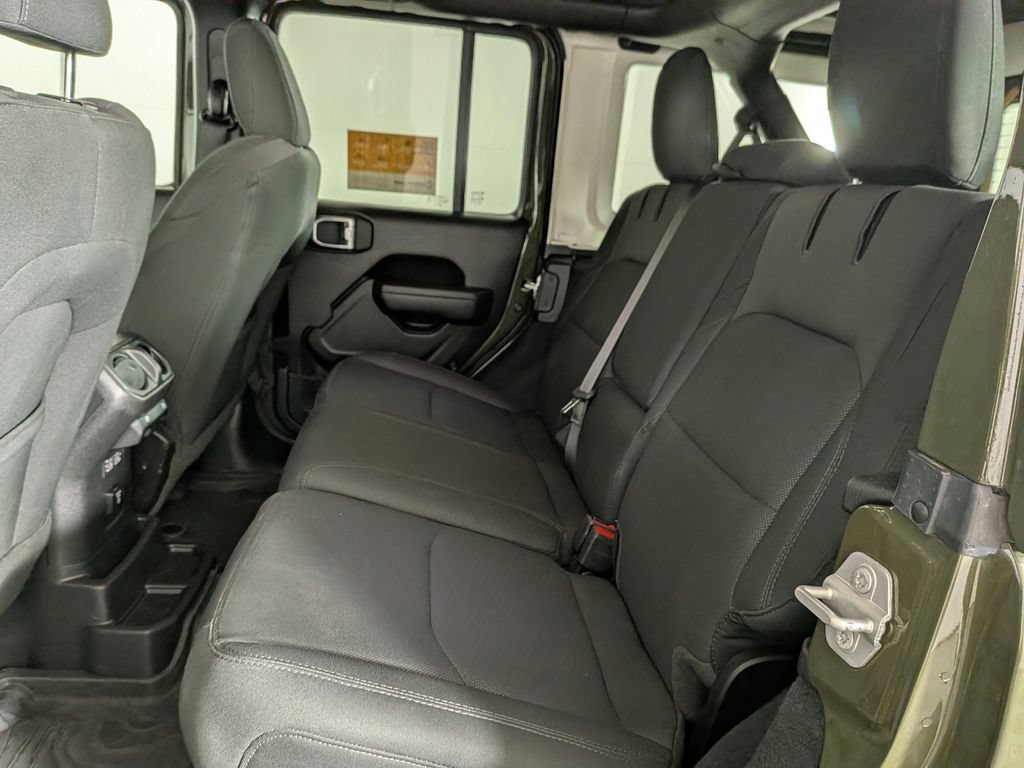 Certified 2023 Jeep Wrangler Unlimited w/ Sun & Screen Package AWD/4WD image 32