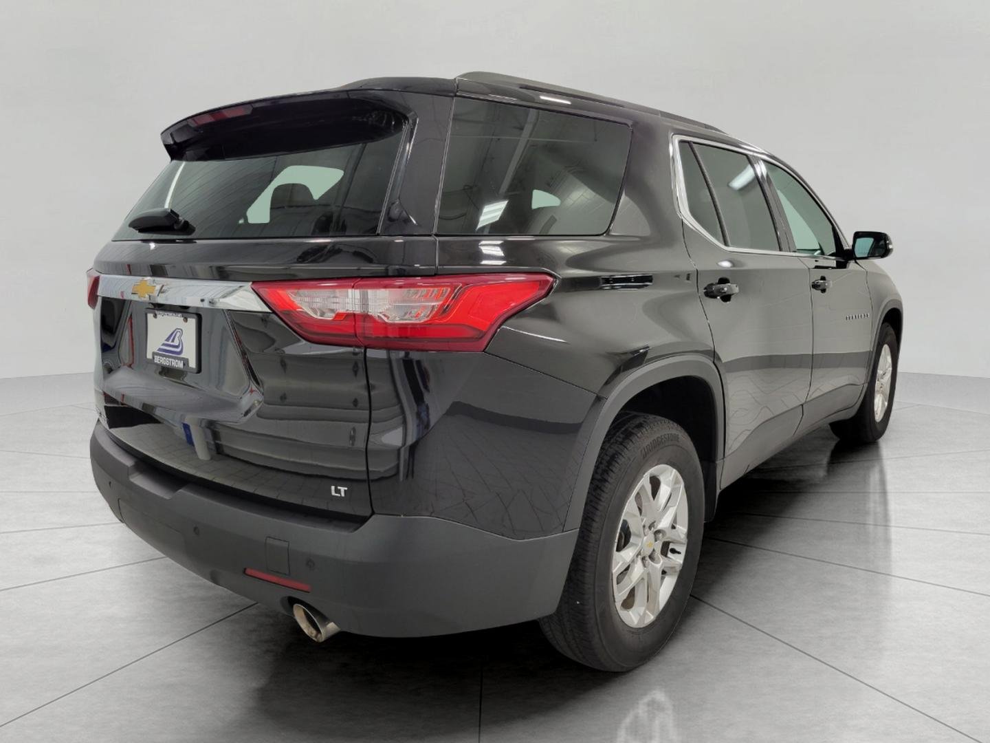 Used 2021 Chevrolet Traverse LT w/ LPO, Floor Liner Package AWD/4WD image 19
