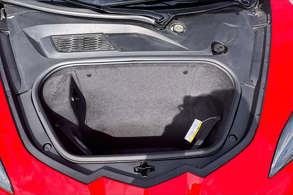 Used 2022 Chevrolet Corvette Stingray Premium Cpe w/ Z51 Performance Package RWD image 9