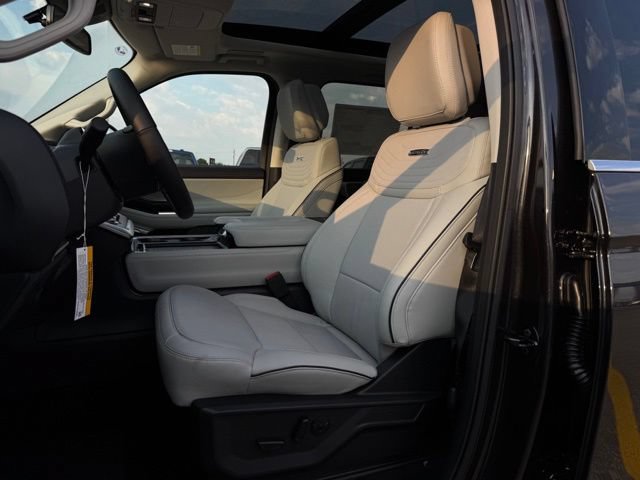New 2027 Ford Expedition Max Platinum w/ Platinum Ultimate Package AWD/4WD image 5