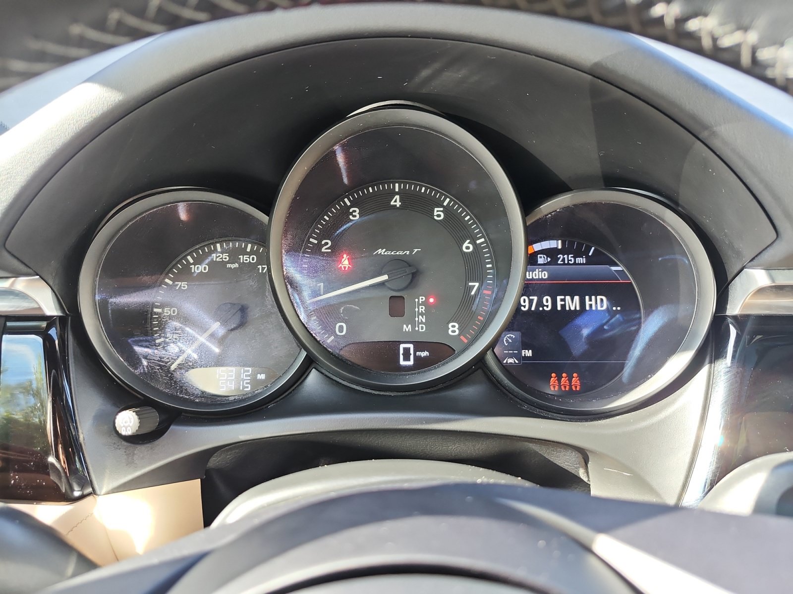 Used 2024 Porsche Macan AWD/4WD image 18