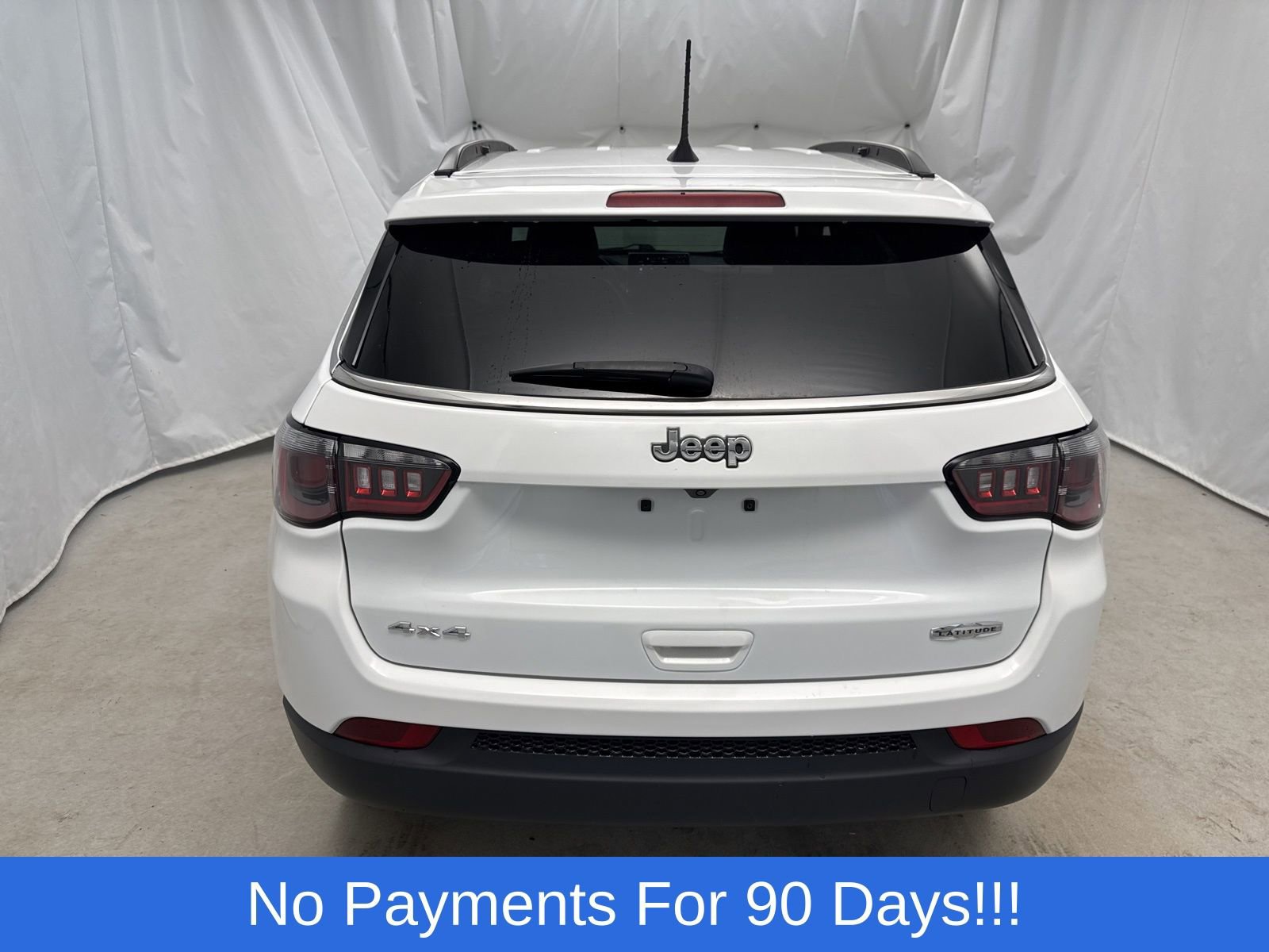 Used 2023 Jeep Compass Latitude AWD/4WD image 4