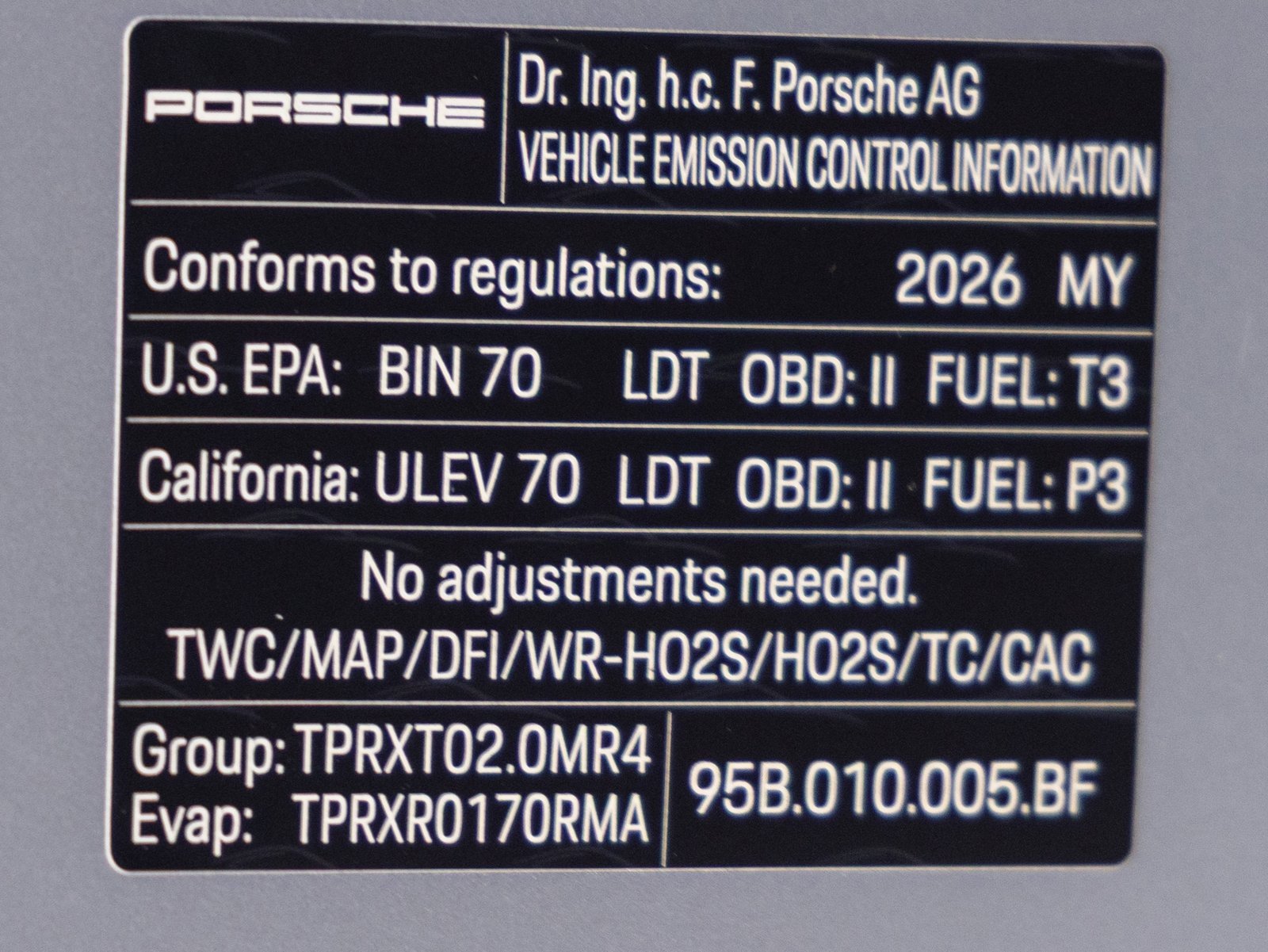 Certified 2026 Porsche Macan image 35