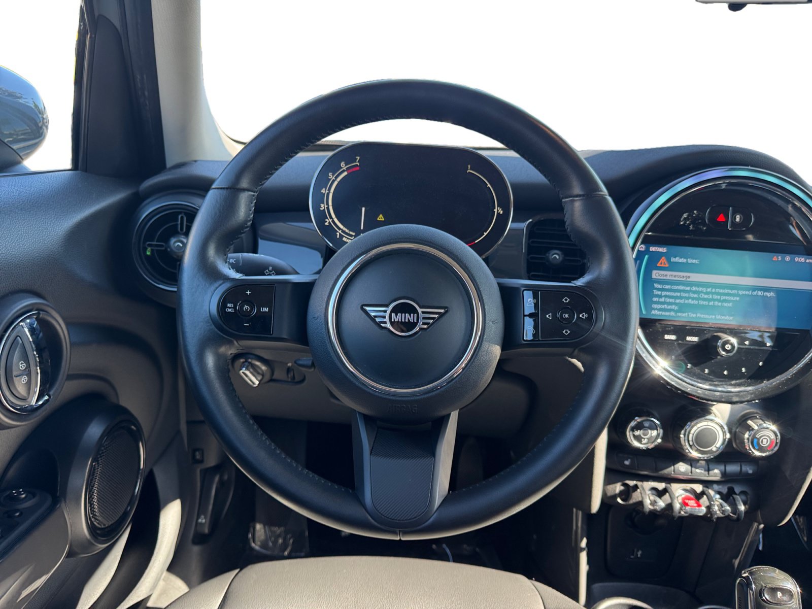 Used 2022 MINI Cooper 4-Door Hardtop FWD image 12