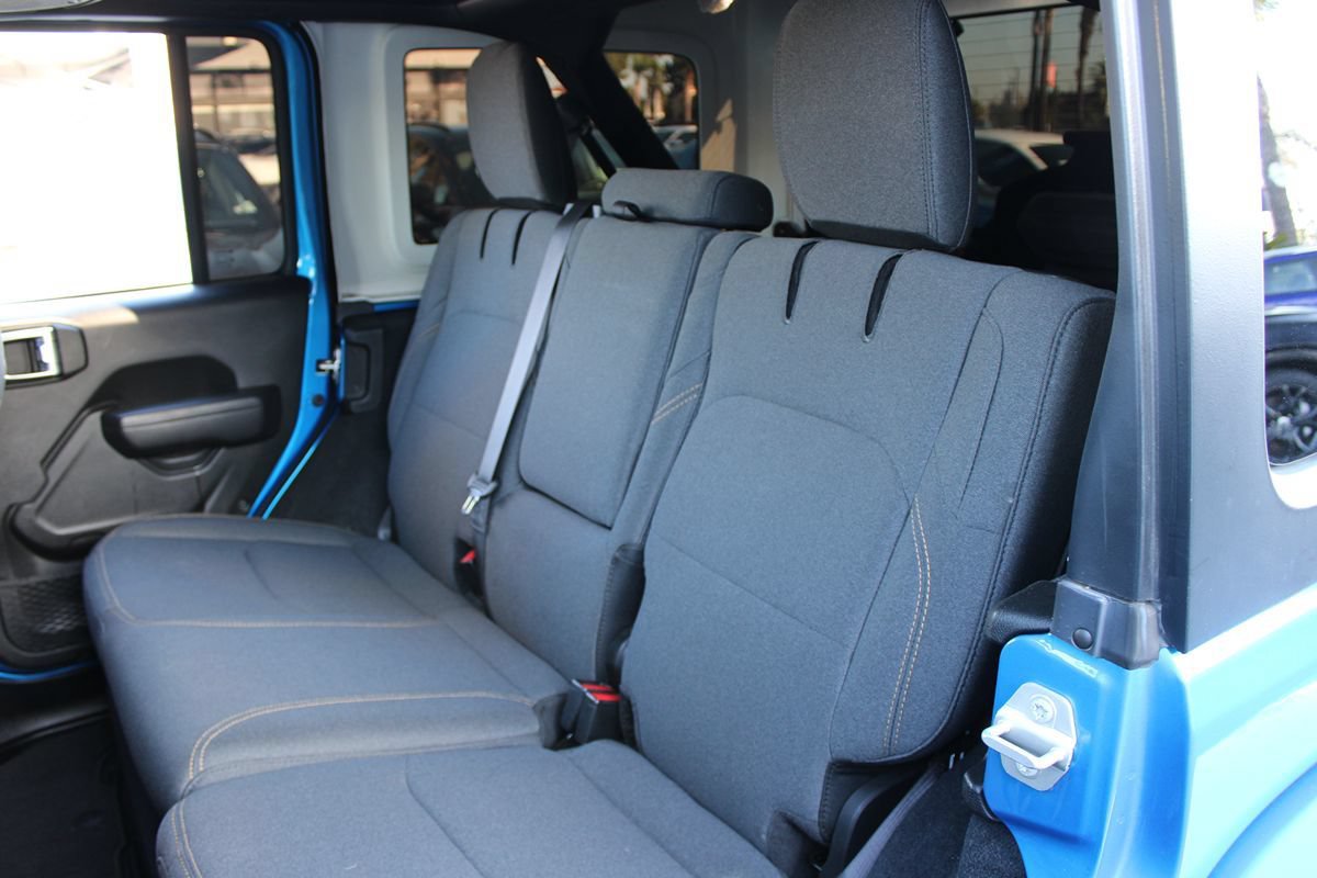 Used 2024 Jeep Wrangler Unlimited AWD/4WD image 24