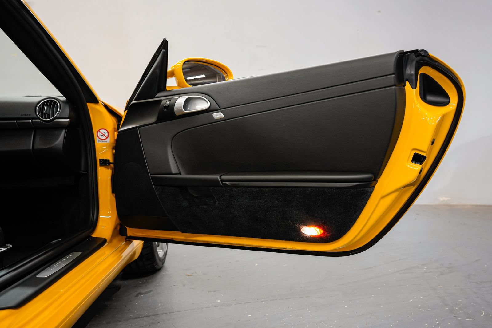 Used 2008 Porsche Cayman RWD image 20