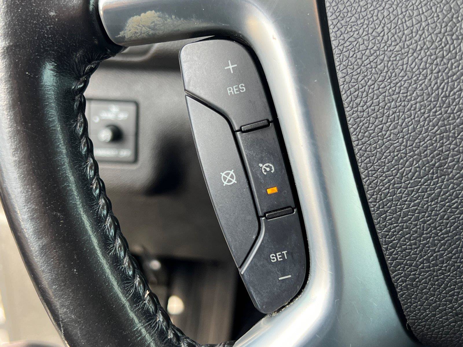 Used 2016 Chevrolet Traverse LT FWD image 25