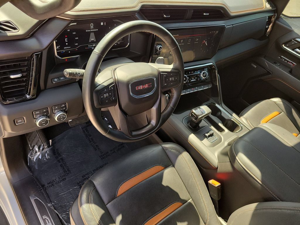 Used 2024 GMC Sierra 1500 AT4 w/ Technology Package AWD/4WD image 13