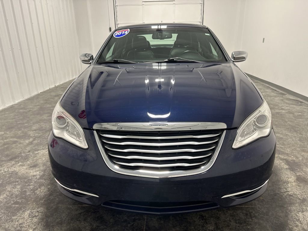 Used 2014 Chrysler 200 Limited w/ Sun/Sound Group image 2