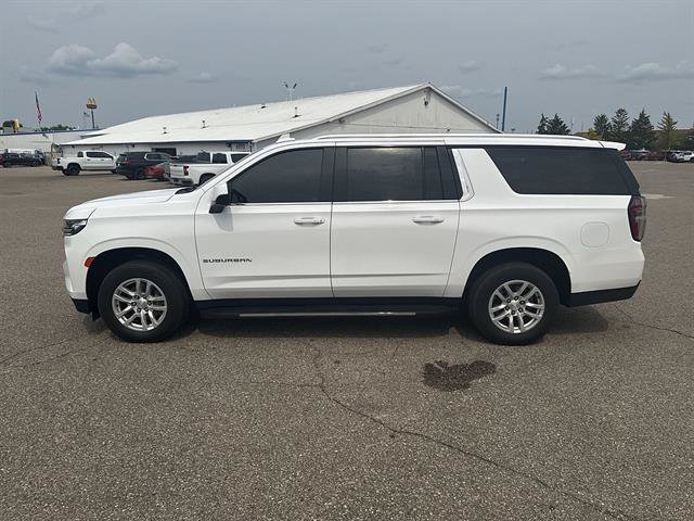 Used 2022 Chevrolet Suburban LT AWD/4WD image 24
