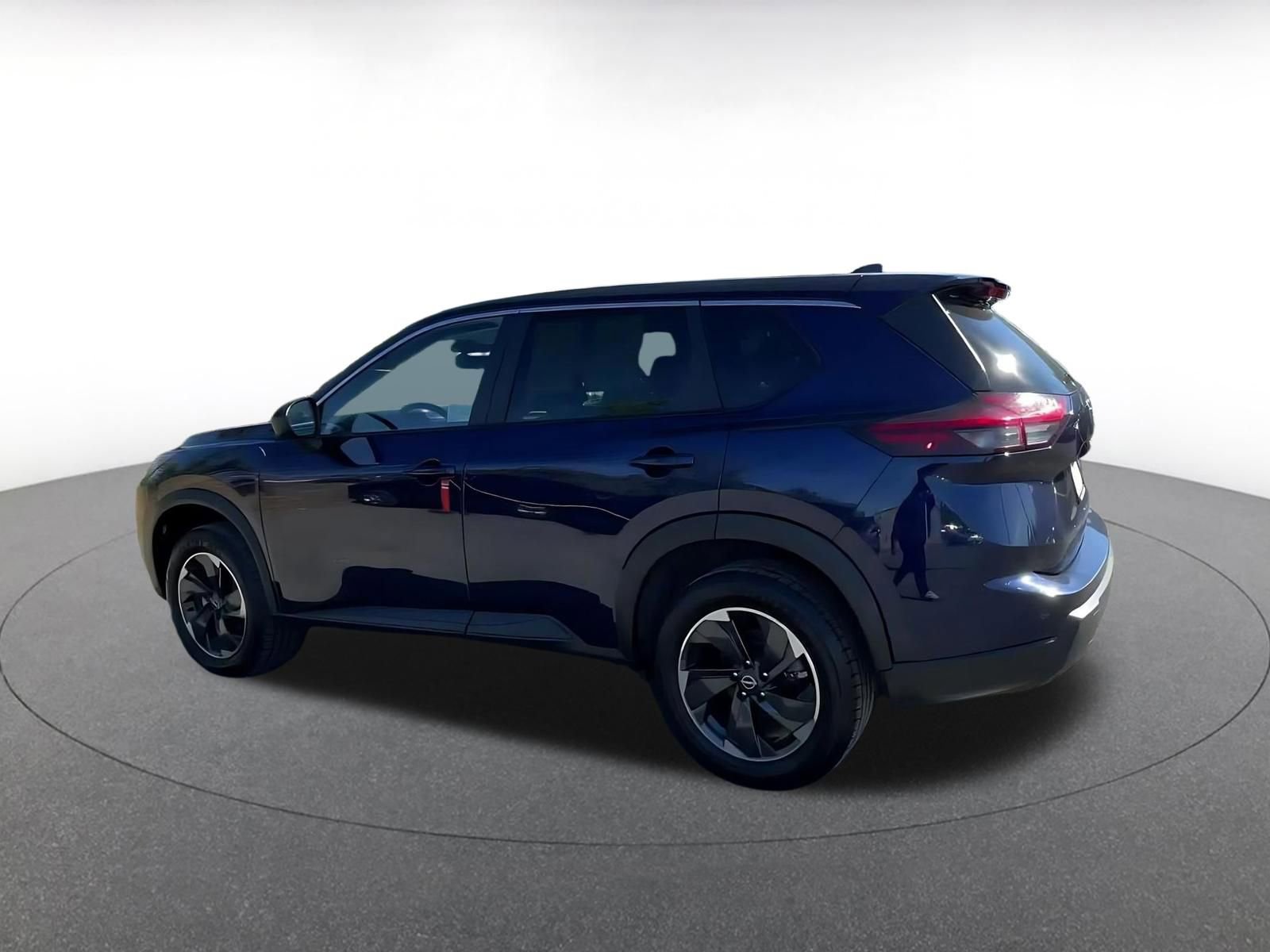 Used 2025 Nissan Rogue SV image 10