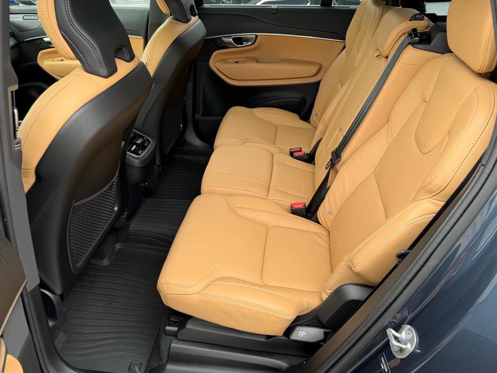 Certified 2024 Volvo XC90 B6 Ultimate w/ Protection Package AWD/4WD image 12