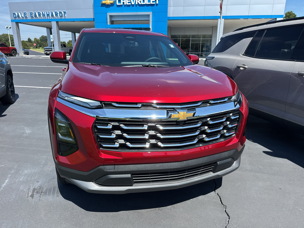 New 2027 Chevrolet Equinox LT w/ Convenience Package II FWD image 2
