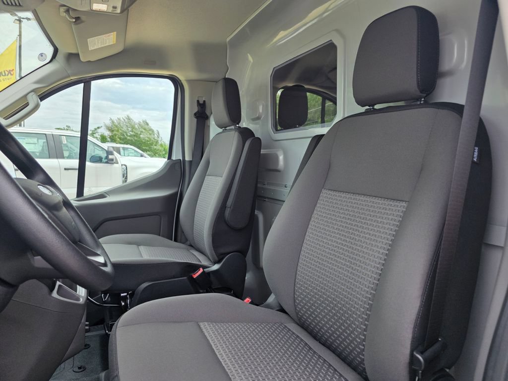 New 2026 Ford Transit 250 Low Roof RWD image 15