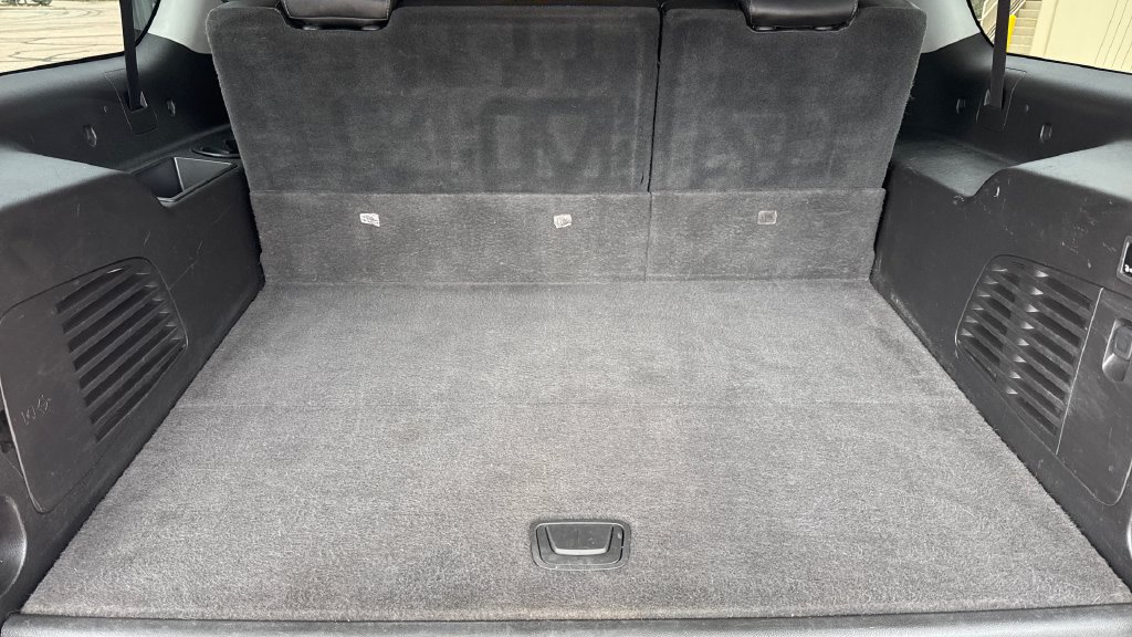 Used 2016 Chevrolet Suburban LTZ AWD/4WD image 13