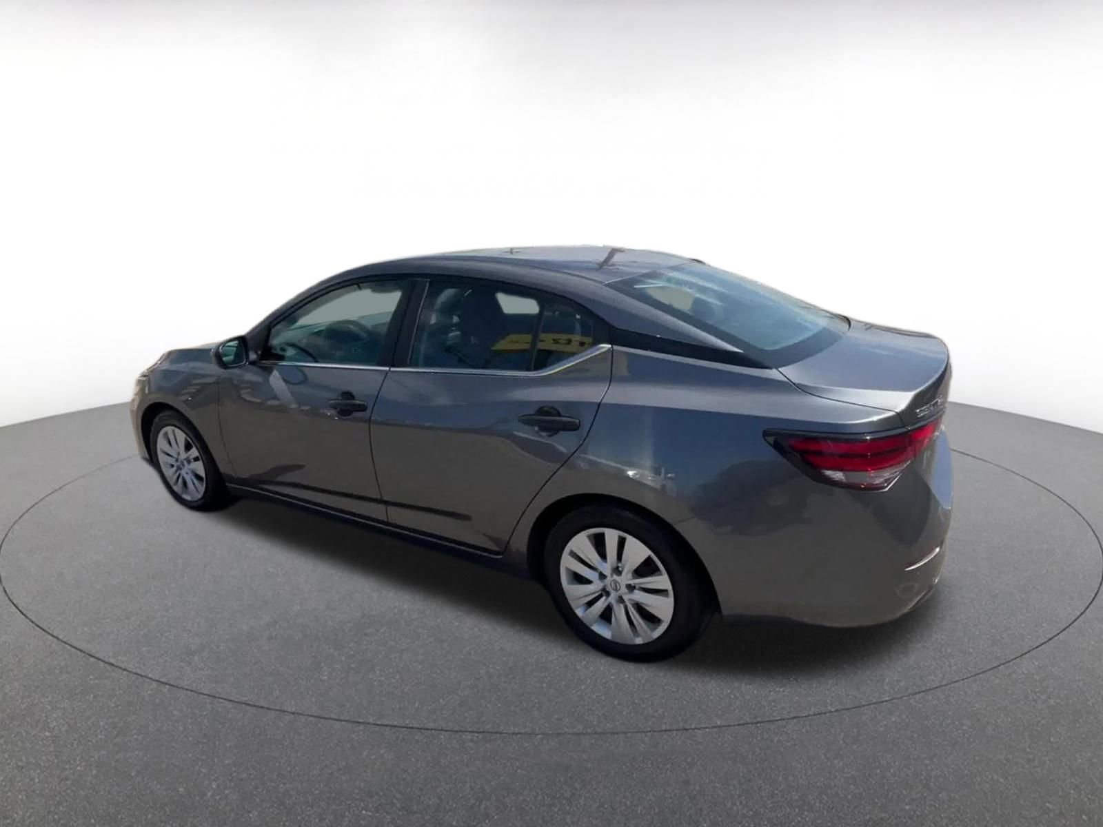 Used 2025 Nissan Sentra S FWD image 10