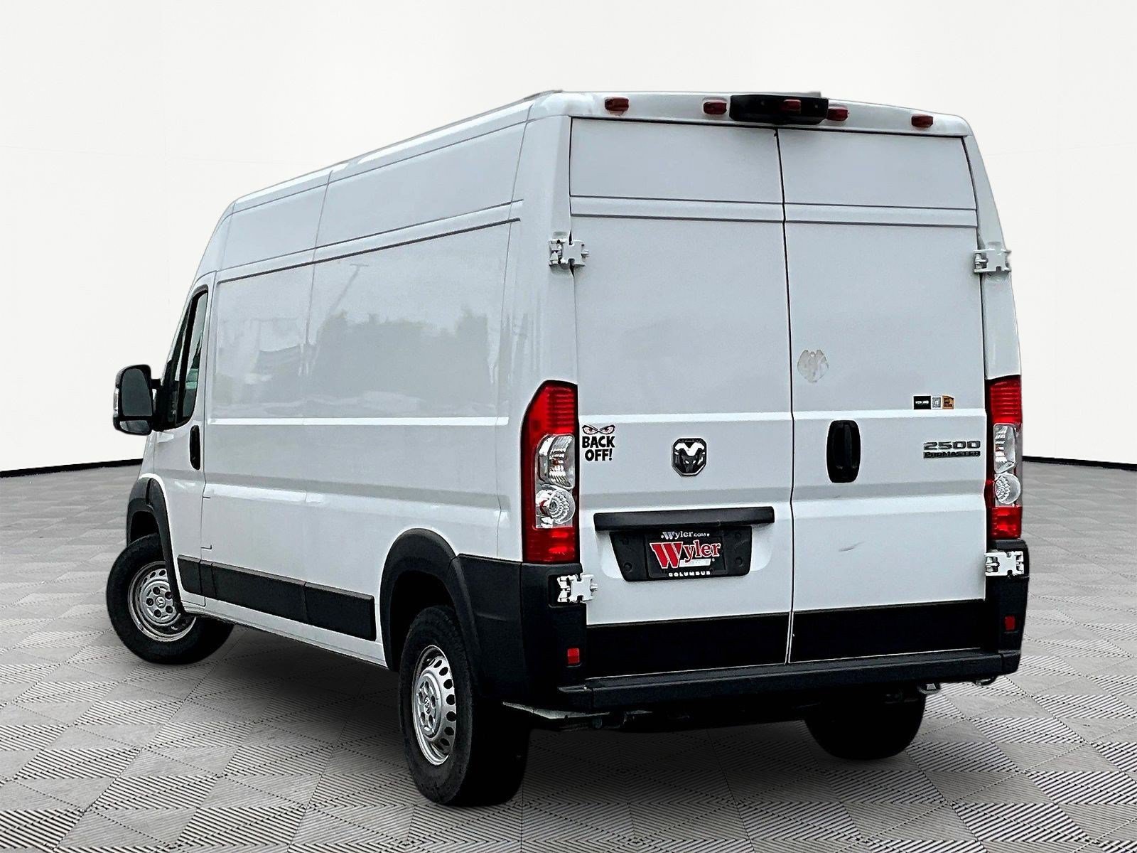 Used 2024 RAM ProMaster 2500 FWD image 4