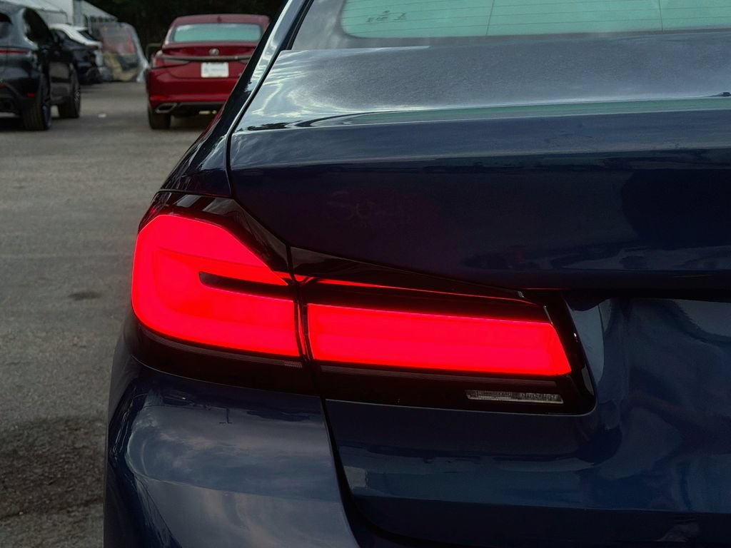 Used 2023 BMW 530e RWD image 10