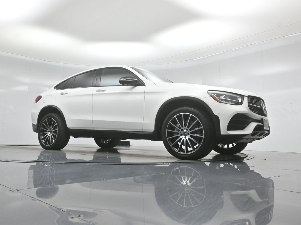 Used 2023 Mercedes-Benz GLC 300 4MATIC Coupe image 2