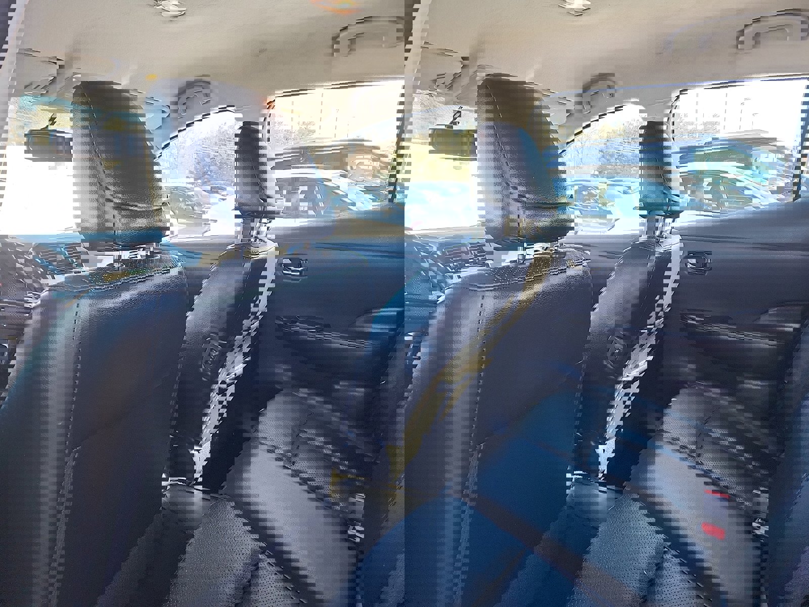 Used 2015 Nissan Leaf SL w/ Premium Package image 24