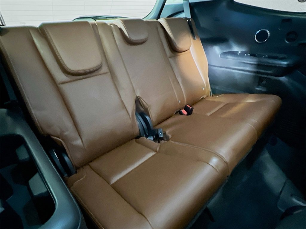 Used 2022 Subaru Ascent Touring w/ Popular Package #2A image 23