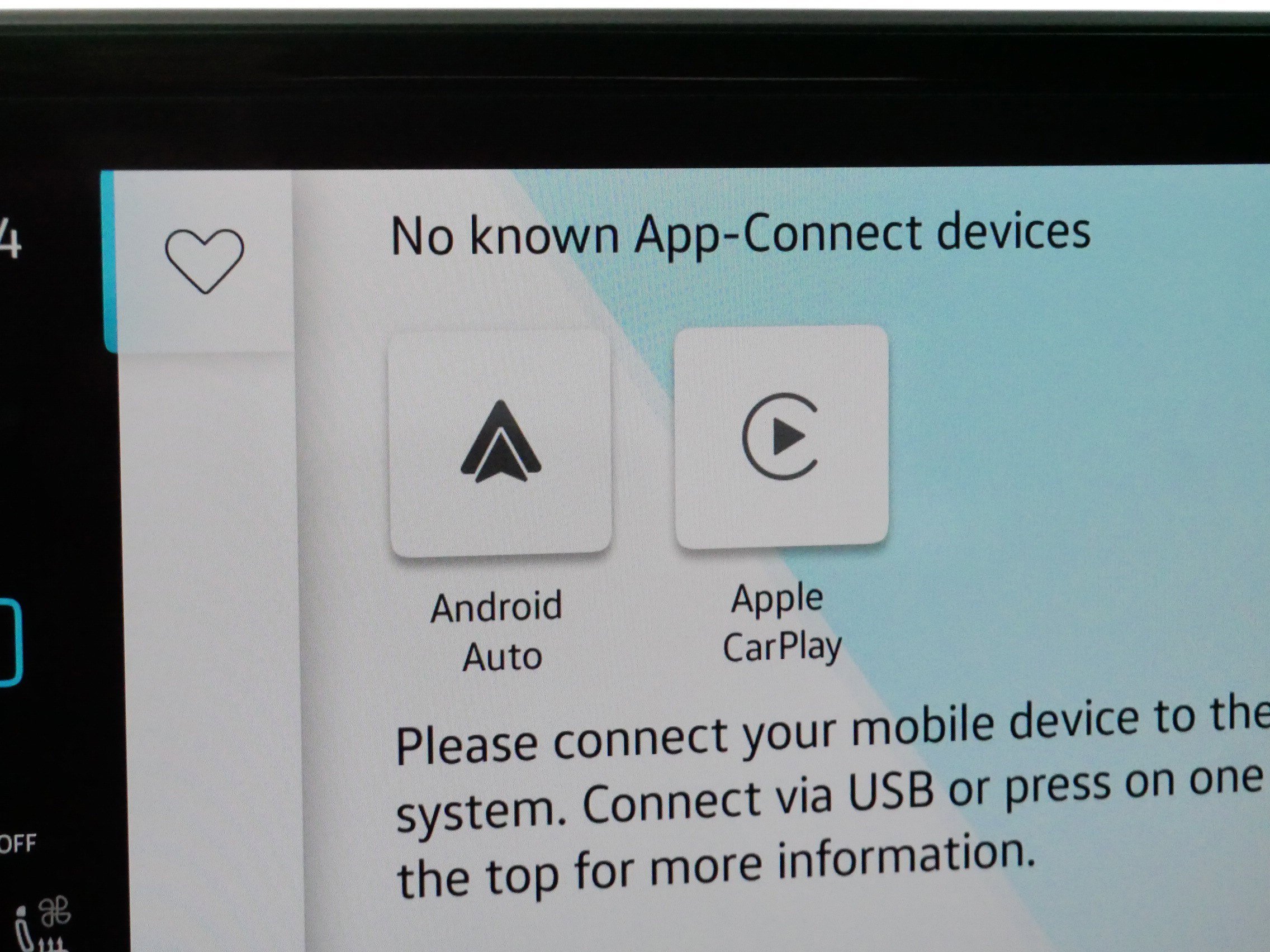 Certified 2024 Volkswagen Atlas SE image 30