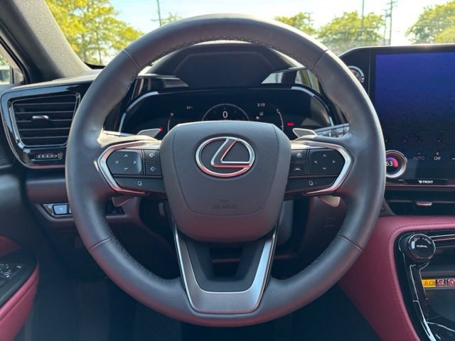 Used 2025 Lexus NX 350 AWD w/ Luxury Package image 13