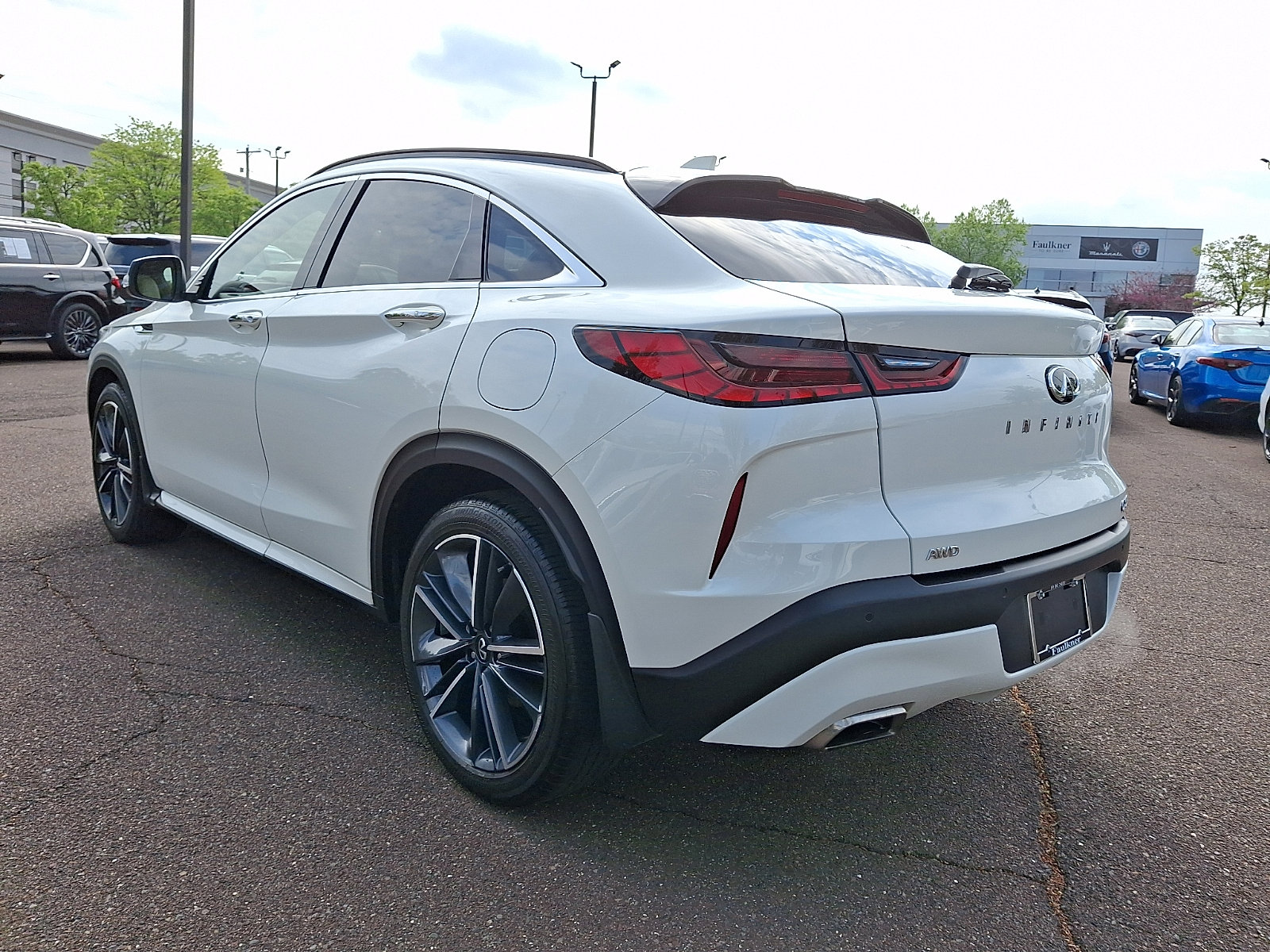 Certified 2023 INFINITI QX55 Luxe w/ Cargo Package AWD/4WD image 4