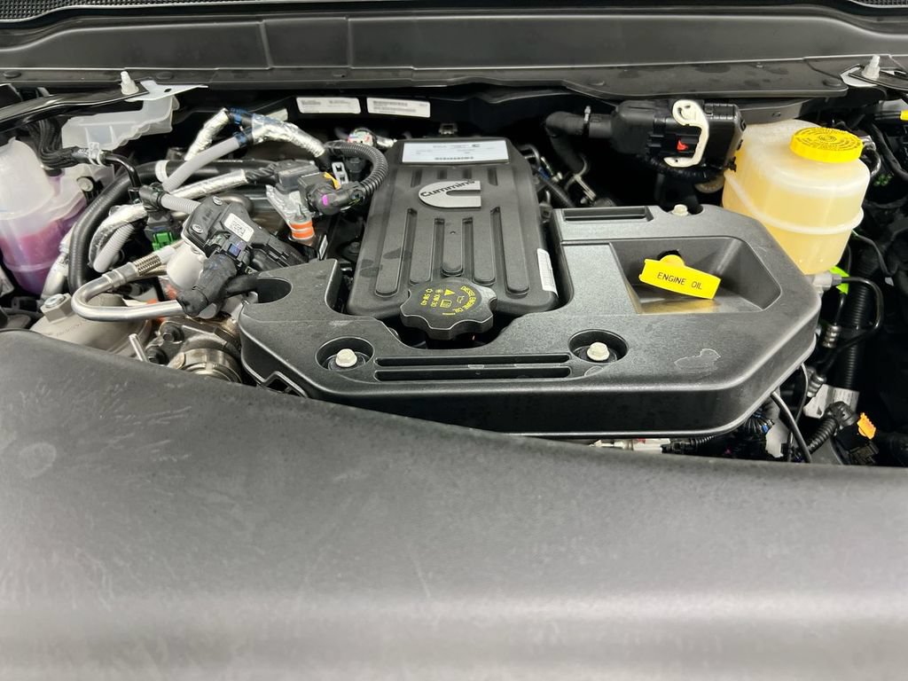 New 2026 RAM 2500 Limited AWD/4WD image 25