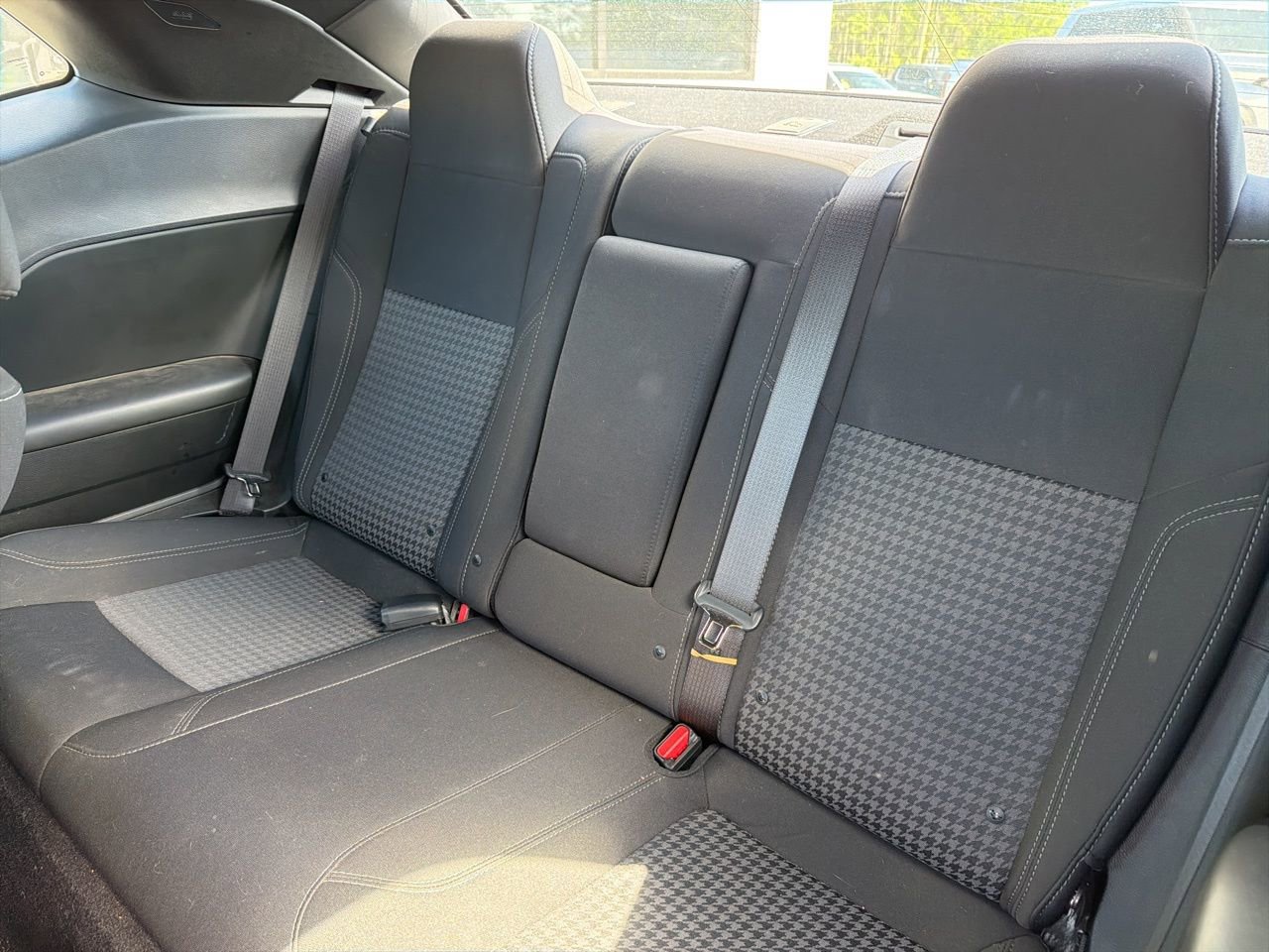 Used 2019 Dodge Challenger SXT image 5