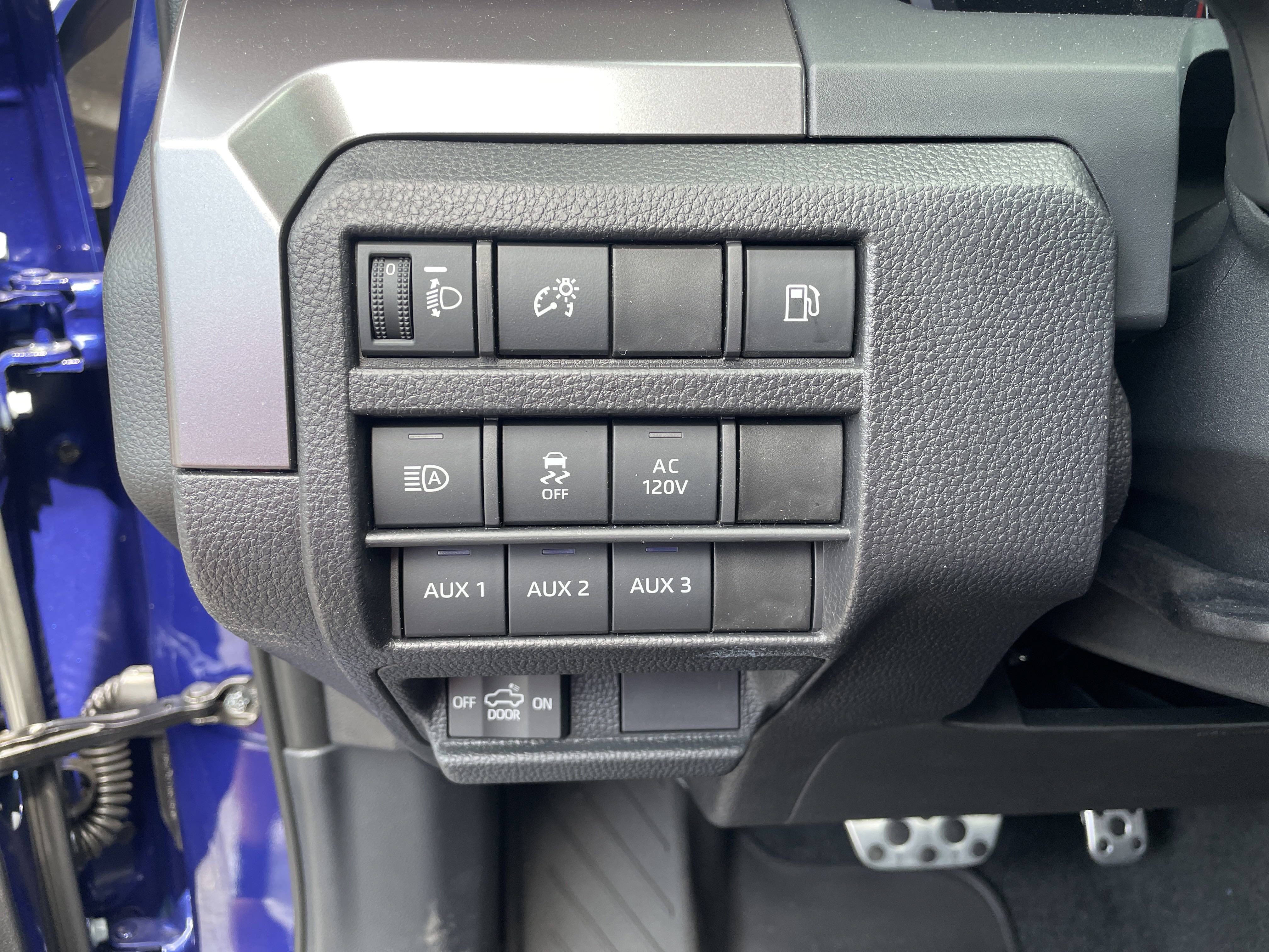 New 2025 Toyota Tacoma TRD Sport image 8