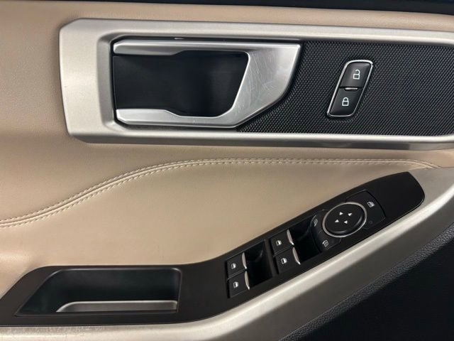 Used 2021 Ford Explorer XLT w/ Equipment Group 202A image 23